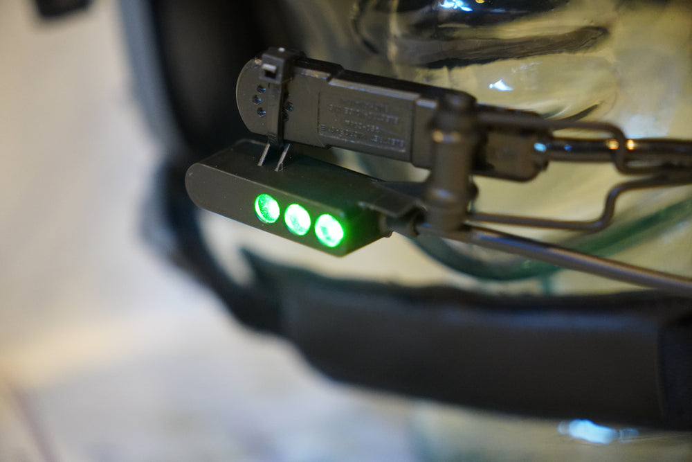 Aazon.co: FLITELite NVIS Green Finger Light Pro